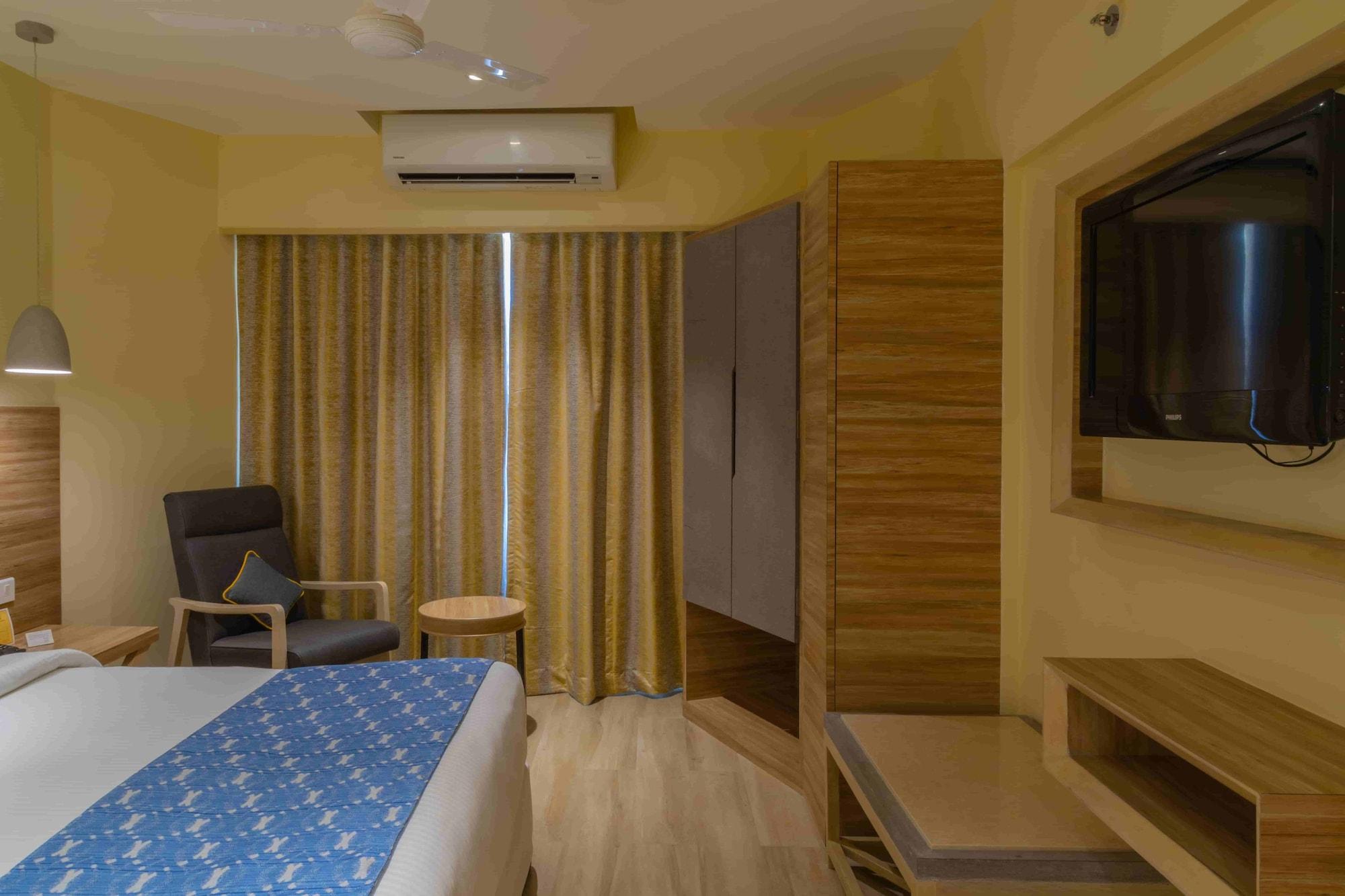 The Residence Hotel & Apartments Powai Мумбаи Экстерьер фото