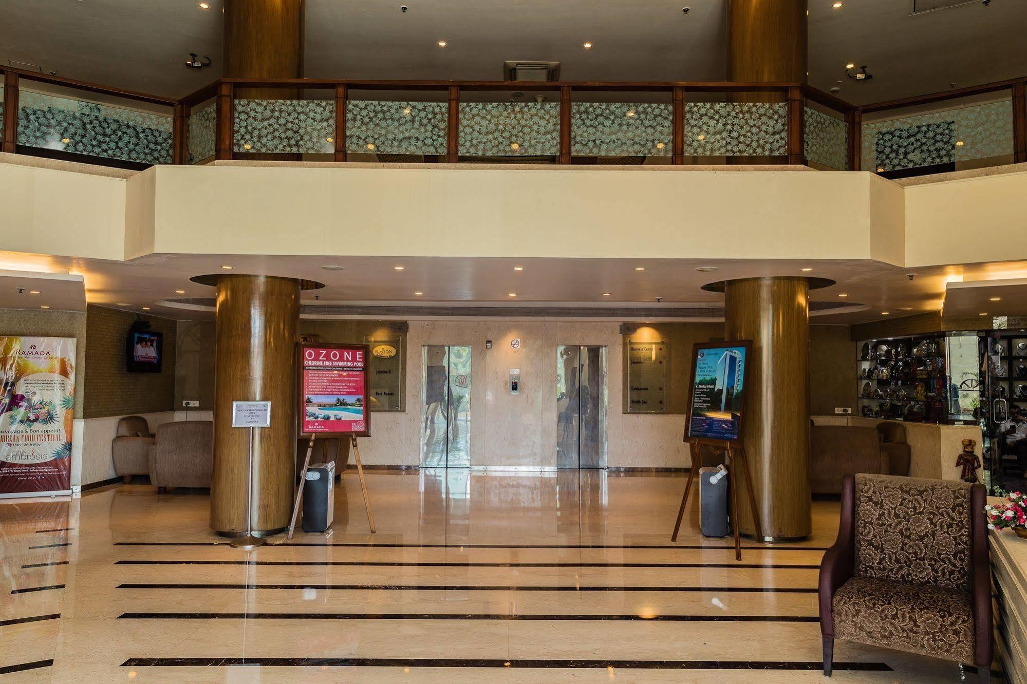 The Residence Hotel & Apartments Powai Мумбаи Экстерьер фото