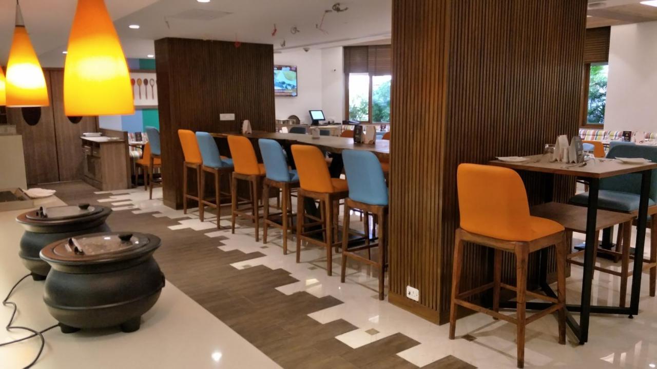 The Residence Hotel & Apartments Powai Мумбаи Экстерьер фото